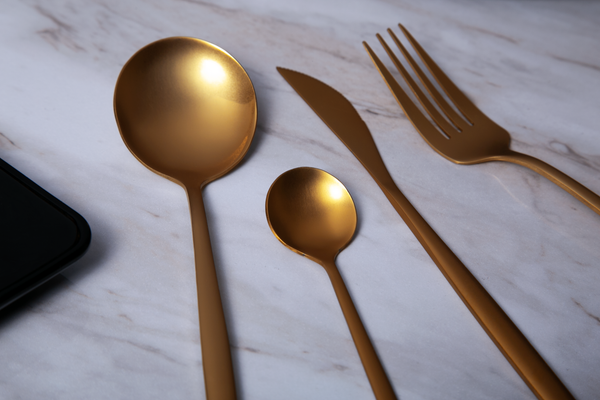 Set Cubiertos Lisboa Dorado 4 Pz